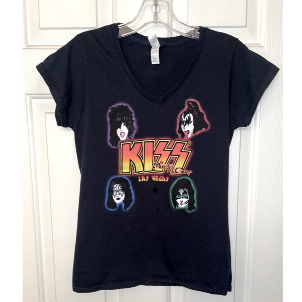 KISS V-neck T-Shirt 🖤 by Monster mini Golf Las Vegas Grand Opening